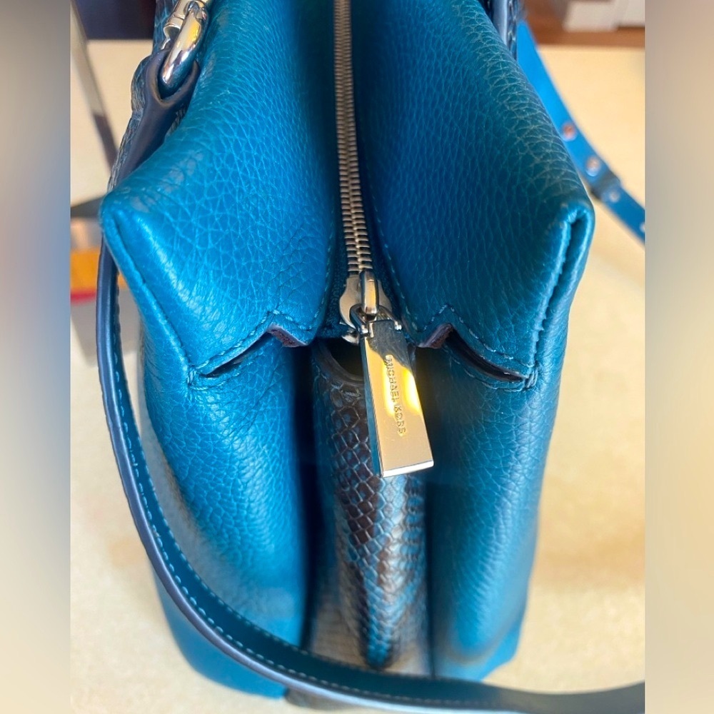 MICHAEL KORS Rollins Python Snakeskin Teal and Black Crossbody, NWT - Picture 8 of 17